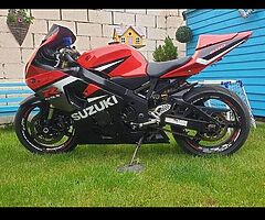 Gxsr 600 06 injection bike mint .