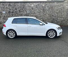 NEW ARRIVAL VOLKSWAGEN GOLF GT (2017) 2.0 TDI MANUAL. ONLY 107,657 MILES
