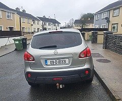 Car - Image 4/8