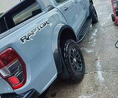 Get that car shining - Image 3/9