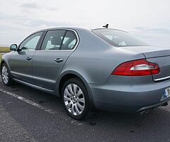 Skoda Superb - Image 7/8