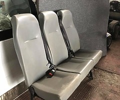 Side door with window seats & bulkhead fit vivaro traffic - Image 4/7