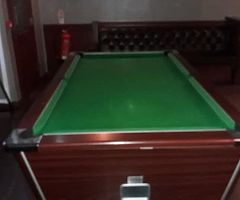 Coin operating pool table - Image 2/2