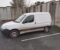 Citreon Berlingo tested 5/22 - Image 4/7