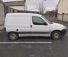 Citreon Berlingo tested 5/22 - Image 5/7