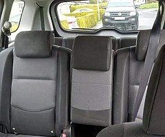 Mazda 5 ,2006,7 seater 1.8 petrol - Image 7/8