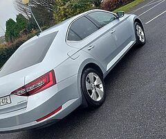 Skoda  Superb 2016