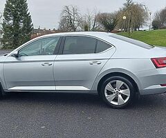 Skoda  Superb 2016 - Image 4/10