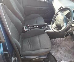2006 VAUXHALL ASTRA 1.7 DIESEL - Image 6/10