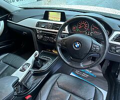 2017 BMW Series 3 - Image 4/10