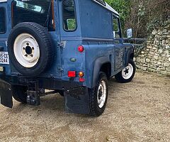 Land Rover Defender 90