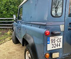 Land Rover Defender 90 - Image 5/7