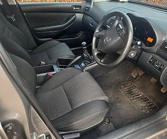2006 Toyota Avensis