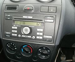 2006 FORD NCT ,29/09/22 TAX 31/01/22 fiesta 1,2 petrol - Image 9/10