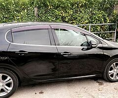 2015 Peugeot 208 - Image 8/9
