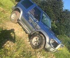 Jap 4x4 alloys split rims set of 5  6stud