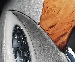 Mercedes 2006 - Image 6/10