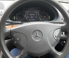 Mercedes 2006 - Image 9/10