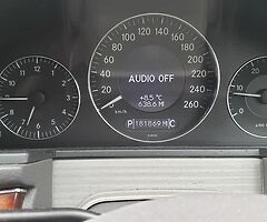 Mercedes 2006 - Image 10/10
