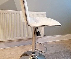 2x brand new bar stools in the box - Image 4/9