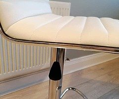 2x brand new bar stools in the box - Image 6/9