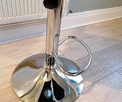 2x brand new bar stools in the box - Image 7/9