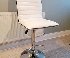 2x brand new bar stools in the box - Image 8/9