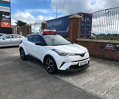 2017 Toyota C-HR - Image 7/10