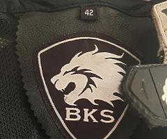 Bks two piece leathers - Image 3/4