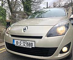 2010 Renault Gran Scenic