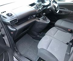 211 PEUGEOT PARTNER - Image 8/10