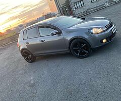 2011 1.2 tsi petrol Volkswagen golf.