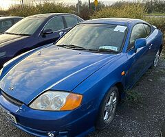 Hyundai coupe  ONLY PARTS - Image 1/3
