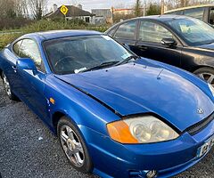 Hyundai coupe  ONLY PARTS - Image 3/3