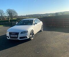 White Audi A4 - Image 4/5