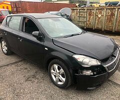 2010 KIA CEED 1.4 PETROL FOR BREAKING! - Image 5/5