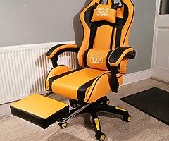 High quality brand new gaming chair
National shipping €15