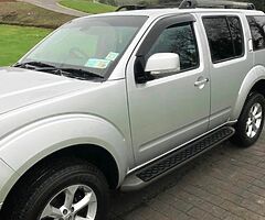 Nissan Pathfinder very clean - Image 6/6