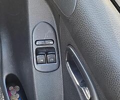 Seat Leon - Image 5/10