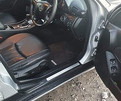 Mercedes 2.1 diesel 2006 automatic - Image 9/10