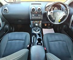 2011 Nissan  Qashqai