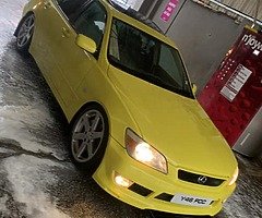 Lexus IS200