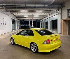 Lexus IS200 - Image 3/4