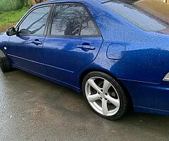 1999 Is200 se sunroof - Image 5/10