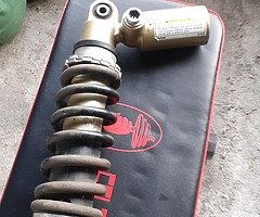 Zx6r 2001 shock