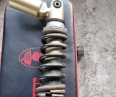 Zx6r 2001 shock