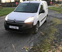 171 citreon Berlingo 1.6 Blue 3 seater