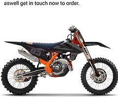 Plastics and graphics