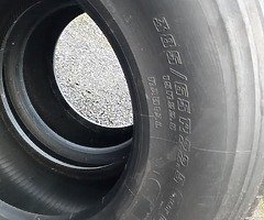2 385/65/22.5 super single  rethreads