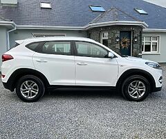 161 HYUNDAI TUCSON 1.7 DIESEL LOW KMS ONLY 126,000 - Image 6/10